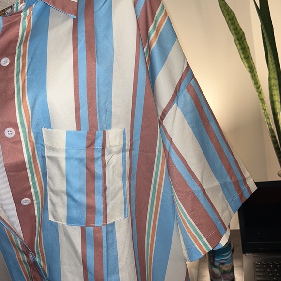 Vertigo Striped Patched Pocket Button Down Shirt!๐๐๐๐ - Picture 6 of 8